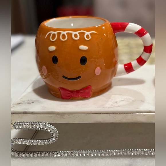 NWT~ Ceramic Mug Gingerbread Man Light Brown - Bullseye's Playground™ 13oz - Picture 2 of 2